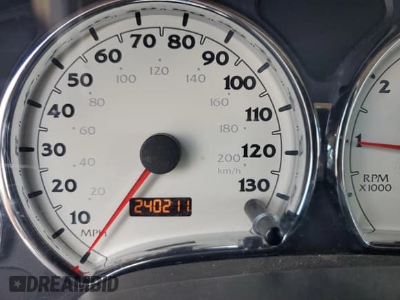 ✅ 2006 Saturn VUE • VIN: 5GZCZ53446S839885 • Lot: 68263555. Wystawiony na Copart z przebiegiem 240 211 mil. Bezpłatny archiwum sprzedaży aukcyjnych z USA i szczegółowy raport historii pojazdu na DreamBid. Zdjęcie 9.