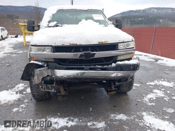 ✅ 2002 Chevrolet Silverado 2500HD LS • VIN: 1GCHK24U42E128110 • Lot: 43836246. Wystawiony na IAAI z przebiegiem Nie podano. Bezpłatny archiwum sprzedaży aukcyjnych z USA i szczegółowy raport historii pojazdu na DreamBid. Zdjęcie 6.