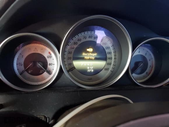 ✅ 2014 Mercedes-Benz C 250 • VIN: WDDGJ4HB7EG287169 • Lot: 87304075. Wystawiony na Copart z przebiegiem Nie podano. Bezpłatny archiwum sprzedaży aukcyjnych z USA i szczegółowy raport historii pojazdu na DreamBid. Zdjęcie 9.