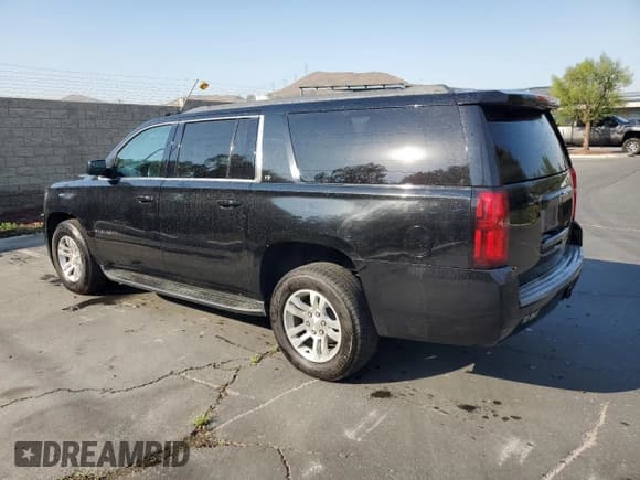 ✅ 2018 Chevrolet Suburban LT • VIN: 1GNSCHKC0JR160017 • Lot: 73940644. Wystawiony na Copart z przebiegiem 261 604 mil. Bezpłatny archiwum sprzedaży aukcyjnych z USA i szczegółowy raport historii pojazdu na DreamBid. Zdjęcie 2.
