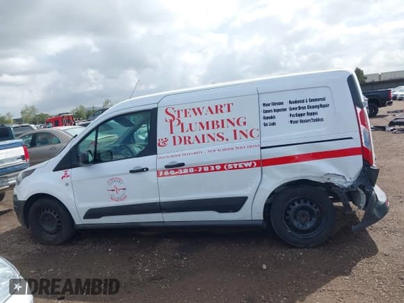 ✅ 2015 Ford Transit Connect XL • VIN: NM0LS7E70F1219997 • Lot: 41954582. Wystawiony na IAAI z przebiegiem 189 342 mil. Bezpłatny archiwum sprzedaży aukcyjnych z USA i szczegółowy raport historii pojazdu na DreamBid. Zdjęcie 14.