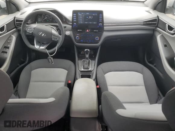 ✅ 2020 Hyundai Ioniq Blue • VIN: KMHC65LC4LU208325 • Lot: 44113615. Wystawiony na Copart z przebiegiem 128 331 mil. Bezpłatny archiwum sprzedaży aukcyjnych z USA i szczegółowy raport historii pojazdu na DreamBid. Zdjęcie 8.