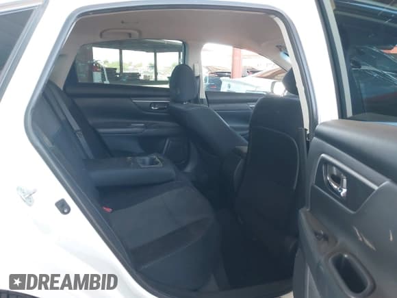 ✅ 2017 Nissan Altima S • VIN: 1N4AL3AP0HC268295 • Lot: 43099271. Listed on IAAI with 110,802 mi. Free auction sales archive from the USA and detailed vehicle history report at DreamBid. Image 8.