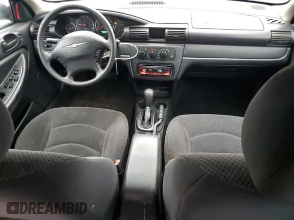 ✅ 2006 Chrysler Sebring • VIN: 1C3EL46X86N121013 • Lot: 85335824. Wystawiony na Copart z przebiegiem 98 833 mil. Bezpłatny archiwum sprzedaży aukcyjnych z USA i szczegółowy raport historii pojazdu na DreamBid. Zdjęcie 8.