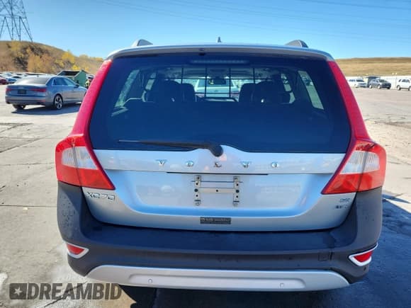 ✅ 2008 Volvo XC70 • VIN: YV4BZ982381028323 • Lot: 87476115. Listed on Copart with 85,292 mi. Free auction sales archive from the USA and detailed vehicle history report at DreamBid. Image 6.
