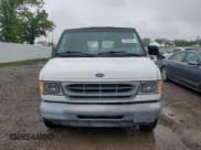 ✅ 2002 Ford Econoline Cargo • VIN: 1FTNE24LX2HB77733 • Lot: 59938165. Wystawiony na Copart z przebiegiem 104 812 mil. Bezpłatny archiwum sprzedaży aukcyjnych z USA i szczegółowy raport historii pojazdu na DreamBid. Zdjęcie 5.