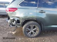 ✅ 2019 Toyota Highlander LE • VIN: 5TDBZRFH9KS950454 • Lot: 43624665. Wystawiony na IAAI z przebiegiem 42 083 mil. Bezpłatny archiwum sprzedaży aukcyjnych z USA i szczegółowy raport historii pojazdu na DreamBid. Zdjęcie 6.