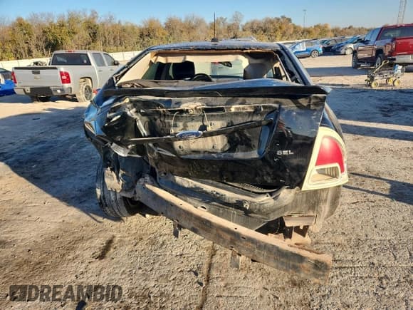 ✅ 2008 Ford Fusion SE • VIN: 3FAHP07Z98R129715 • Lot: 92345205. Listed on Copart with 168,196 mi. Free auction sales archive from the USA and detailed vehicle history report at DreamBid. Image 6.