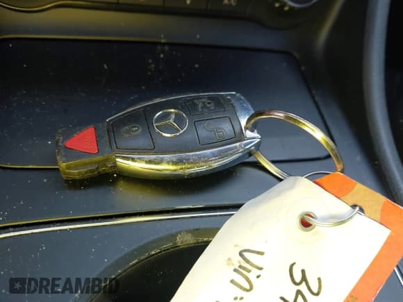 ✅ 2016 Mercedes-Benz GLA 250 • VIN: WDCTG4EB2GJ216912 • Лот: 43783112. Опубликован ранее на IAAI с пробегом 117 723 миль. Бесплатный доступ к архиву аукционных продаж из США и подробный отчёт об истории автомобиля на DreamBid. Изображение 11.