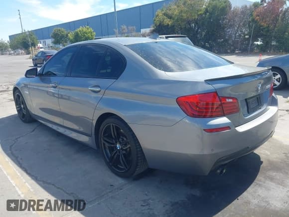 ✅ 2014 BMW 5 Series 535i • VIN: WBA5B1C58ED480766 • Lot: 43060040. Listed on IAAI with 140,941 mi. Free auction sales archive from the USA and detailed vehicle history report at DreamBid. Image 3.