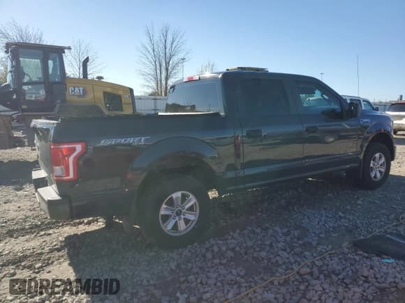 ✅ 2016 Ford F-150 XLT • VIN: 1FTEW1EP8GKD86410 • Lot: 82583195. Listed on Copart with 128,135 mi. Free auction sales archive from the USA and detailed vehicle history report at DreamBid. Image 3.