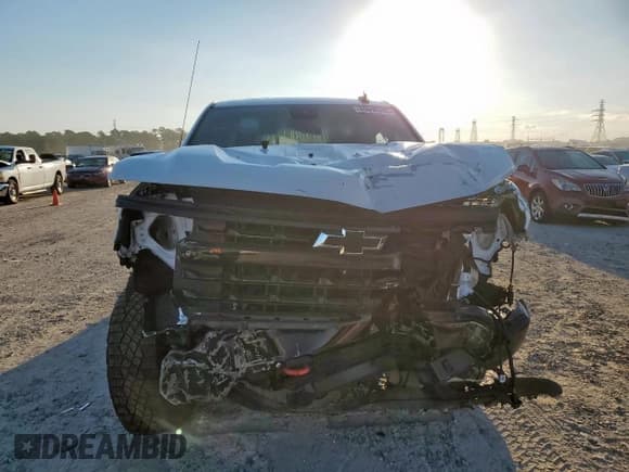 ✅ 2023 Chevrolet Silverado 1500 LT Trail Boss • VIN: 3GCUDFE85PG328124 • Lot: 80890255. Wystawiony na Copart z przebiegiem Nie podano. Bezpłatny archiwum sprzedaży aukcyjnych z USA i szczegółowy raport historii pojazdu na DreamBid. Zdjęcie 5.
