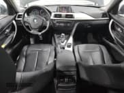 ✅ 2013 BMW 3 Series 320i • VIN: WBA3B1C55DK130402 • Lot: 93122405. Wystawiony na Copart z przebiegiem 158 831 mil. Bezpłatny archiwum sprzedaży aukcyjnych z USA i szczegółowy raport historii pojazdu na DreamBid. Zdjęcie 8.