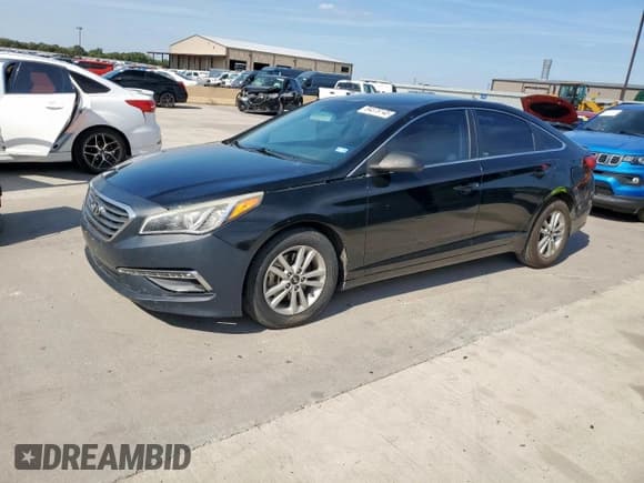 ✅ 2015 Hyundai Sonata SE • VIN: 5NPE24AF1FH219121 • Лот: 84379145. Опубликован ранее на Copart с пробегом 159 766 миль. Бесплатный доступ к архиву аукционных продаж из США и подробный отчёт об истории автомобиля на DreamBid. Изображение 1.