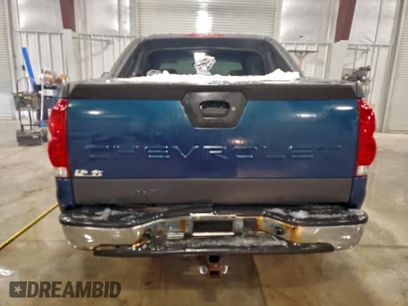 ✅ 2005 Chevrolet Avalanche Z71 • VIN: 3GNEK12Z65G119571 • Лот: 95570335. Опубликован ранее на Copart с пробегом 325 818 миль. Бесплатный доступ к архиву аукционных продаж из США и подробный отчёт об истории автомобиля на DreamBid. Изображение 6.