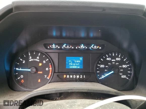 ✅ 2020 Ford F-250 XL • VIN: 1FTBF2B69LEC27568 • Lot: 46618595. Listed on Copart with 103,880 mi. Free auction sales archive from the USA and detailed vehicle history report at DreamBid. Image 9.