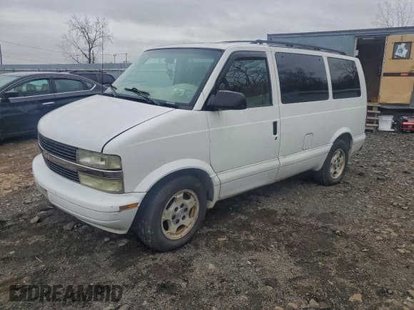 ✅ 2005 Chevrolet Astro • VIN: 1GNDM19X45B130264 • Лот: 94408295. Опубликован ранее на Copart с пробегом 116 130 миль. Бесплатный доступ к архиву аукционных продаж из США и подробный отчёт об истории автомобиля на DreamBid. Изображение 1.