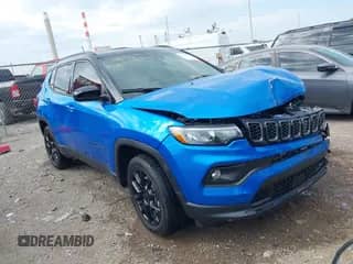2024 Jeep Compass Latitude with VIN 3C4NJDBN8RT147122, listed as a IAAI auction lot 43170353 with 11,706 mi miles and . Bid and sale history available at DreamBid. Image 1.