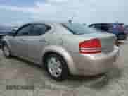 2008 Dodge Avenger SE z VIN 1B3LC46K98N150015, wystawiony jako Copart lot #74669544 z przebiegiem 101 069 mil mil oraz Nie do naprawy • Non repairable. Historia ofert i sprzedaży dostępna na DreamBid. Obrazek 2.