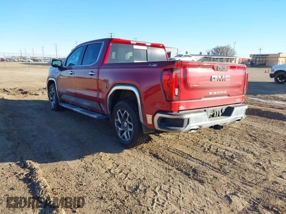 ✅ 2022 GMC Sierra 1500 SLT • VIN: 3GTUUDED0NG596030 • Лот: 41406882. Опубликован ранее на IAAI с пробегом 32 892 миль. Бесплатный доступ к архиву аукционных продаж из США и подробный отчёт об истории автомобиля на DreamBid. Изображение 3.