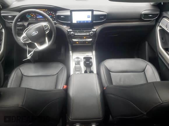 ✅ 2024 Ford Explorer Limited • VIN: 1FMSK8FH2RGA52034 • Lot: 62539175. Wystawiony na Copart z przebiegiem 26 280 mil. Bezpłatny archiwum sprzedaży aukcyjnych z USA i szczegółowy raport historii pojazdu na DreamBid. Zdjęcie 8.