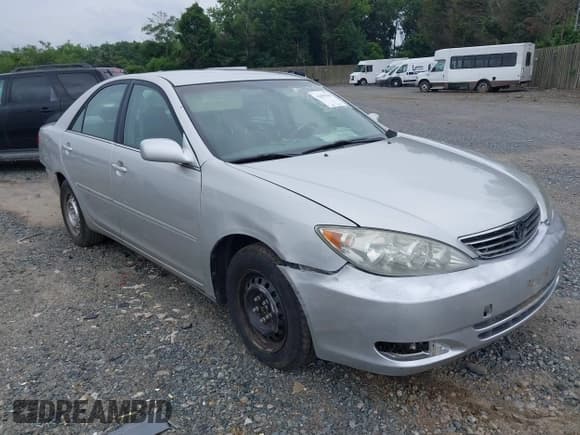 ✅ 2005 Toyota Camry LE • VIN: 4T1BF30K05U620286 • Lot: 42695909. Listed on IAAI with 136,731 mi. Free auction sales archive from the USA and detailed vehicle history report at DreamBid. Image 1.
