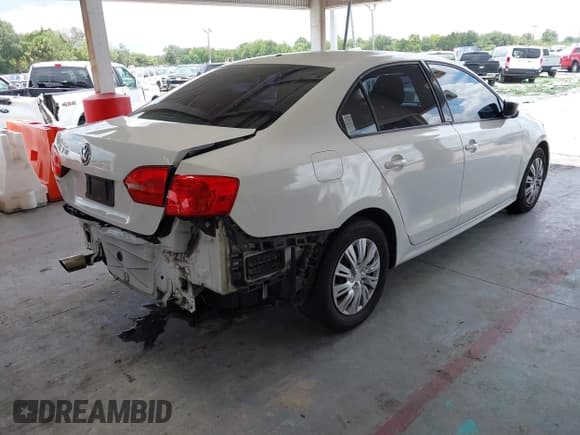 ✅ 2013 Volkswagen Jetta S • VIN: 3VW2K7AJ0DM240104 • Лот: 42786497. Опубликован ранее на IAAI с пробегом 173 263 миль. Бесплатный доступ к архиву аукционных продаж из США и подробный отчёт об истории автомобиля на DreamBid. Изображение 4.