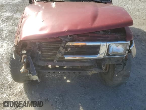 ✅ 1992 Toyota Pickup DLX • VIN: 4TARN01P9NZ029564 • Lot: 46612555. Listed on Copart with 208,644 mi. Free auction sales archive from the USA and detailed vehicle history report at DreamBid. Image 12.