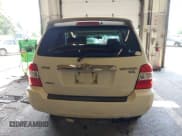 ✅ 2007 Toyota Highlander w/3rd Row • VIN: JTEEW21A070046294 • Lot: 42403612. Wystawiony na IAAI z przebiegiem 263 561 mil. Bezpłatny archiwum sprzedaży aukcyjnych z USA i szczegółowy raport historii pojazdu na DreamBid. Zdjęcie 17.