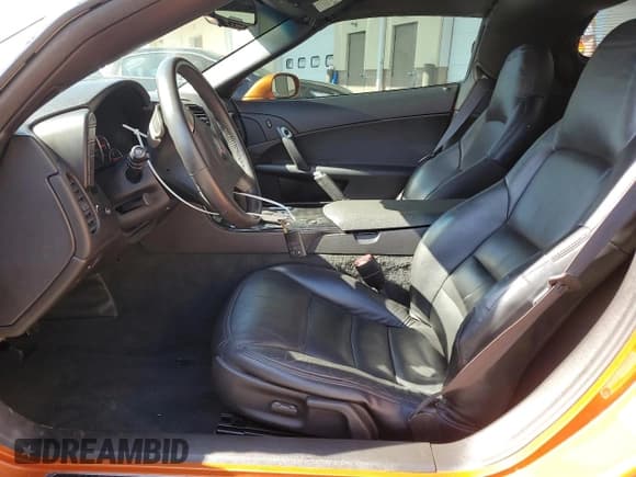 ✅ 2009 Chevrolet Corvette 1LT • VIN: 1G1YY25WX95106422 • Lot: 49027845. Listed on Copart with 41,152 mi. Free auction sales archive from the USA and detailed vehicle history report at DreamBid. Image 7.