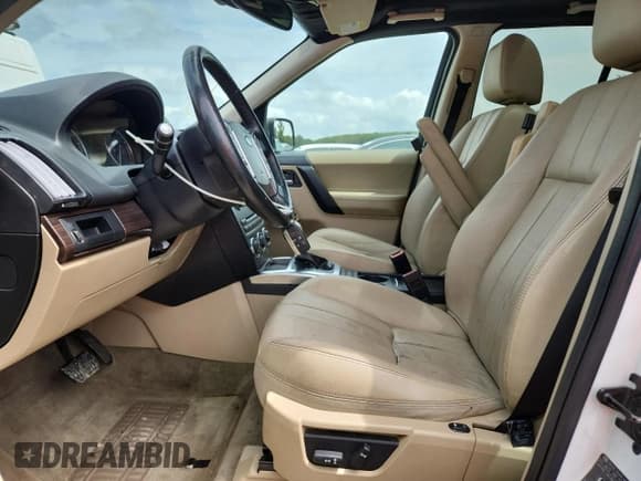 ✅ 2013 Land Rover LR2 • VIN: SALFR2BG7DH366916 • Lot: 69504025. Wystawiony na Copart z przebiegiem 134 395 mil. Bezpłatny archiwum sprzedaży aukcyjnych z USA i szczegółowy raport historii pojazdu na DreamBid. Zdjęcie 7.