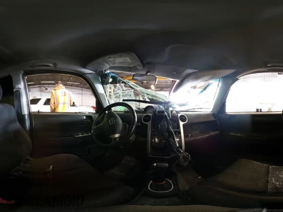 ✅ 2006 Scion xB • VIN: JTLKT324064057435 • Lot: 43541725. Wystawiony na IAAI z przebiegiem 207 738 mil. Bezpłatny archiwum sprzedaży aukcyjnych z USA i szczegółowy raport historii pojazdu na DreamBid. Zdjęcie 18.