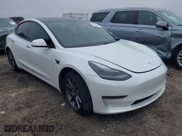 ✅ 2021 Tesla Model 3 Long Range • VIN: 5YJ3E1EB9MF014985 • Lot: 41672208. Wystawiony na IAAI z przebiegiem 52 222 mil. Bezpłatny archiwum sprzedaży aukcyjnych z USA i szczegółowy raport historii pojazdu na DreamBid. Zdjęcie 1.