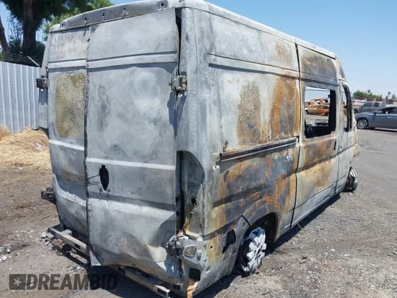 ✅ 2014 Ram ProMaster Cargo • VIN: 3C6TRVCG1EE103202 • Lot: 42458658. Wystawiony na IAAI z przebiegiem Nie podano. Bezpłatny archiwum sprzedaży aukcyjnych z USA i szczegółowy raport historii pojazdu na DreamBid. Zdjęcie 4.