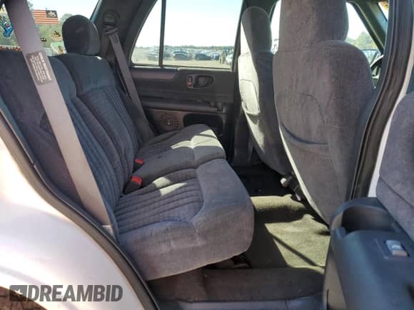 2000 Chevrolet Blazer LS с VIN 1GNCS13W4YK132571, выставлен на аукционе Copart как лот 81794244 с пробегом 152 253 миль миль и Списание • Salvage title. История ставок и продаж доступна на DreamBid. Изображение 11.