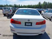 ✅ 2020 BMW 5 Series 540i xDrive • VIN: WBAJS3C07LCE31112 • Lot: 42547409. Wystawiony na IAAI z przebiegiem 42 093 mil. Bezpłatny archiwum sprzedaży aukcyjnych z USA i szczegółowy raport historii pojazdu na DreamBid. Zdjęcie 16.