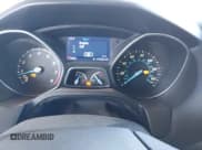 ✅ 2014 Ford Focus SE • VIN: 1FADP3K20EL176491 • Lot: 43530059. Wystawiony na IAAI z przebiegiem 174 223 mil. Bezpłatny archiwum sprzedaży aukcyjnych z USA i szczegółowy raport historii pojazdu na DreamBid. Zdjęcie 7.