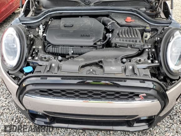 ✅ 2022 MINI Convertible Cooper S • VIN: WMW43DL0XN3P20467 • Лот: 75042174. Опубликован ранее на Copart с пробегом 9 038 миль. Бесплатный доступ к архиву аукционных продаж из США и подробный отчёт об истории автомобиля на DreamBid. Изображение 12.