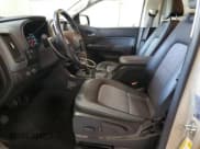 ✅ 2022 Chevrolet Colorado 4WD Z71 • VIN: 1GCGTDEN1N1280708 • Lot: 87004505. Wystawiony na Copart z przebiegiem 19 057 mil. Bezpłatny archiwum sprzedaży aukcyjnych z USA i szczegółowy raport historii pojazdu na DreamBid. Zdjęcie 7.