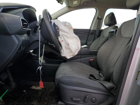 ✅ 2022 Hyundai Santa Fe SEL • VIN: 5NMS2DAJ8NH409355 • Lot: 82594975. Listed on Copart with 33,651 mi. Free auction sales archive from the USA and detailed vehicle history report at DreamBid. Image 7.