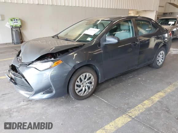 ✅ 2018 Toyota Corolla LE • VIN: 2T1BURHE8JC085663 • Lot: 43519902. Listed on IAAI with 62,397 mi. Free auction sales archive from the USA and detailed vehicle history report at DreamBid. Image 17.
