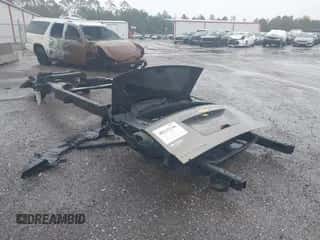 2019 Chevrolet Suburban LT z VIN 1GNSKHKC8KR171965, wystawiony jako IAAI lot #40332346 z przebiegiem Nie podano mil oraz . Historia ofert i sprzedaży dostępna na DreamBid. Obrazek 1.