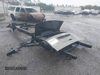 2019 Chevrolet Suburban LT with VIN 1GNSKHKC8KR171965, listed as a IAAI auction lot 40332346 with Not provided miles and . Bid and sale history available at DreamBid. Image 1.