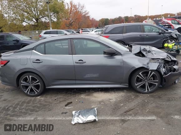 ✅ 2020 Nissan Sentra SR • VIN: 3N1AB8DV0LY261841 • Lot: 43564726. Listed on IAAI with 71,815 mi. Free auction sales archive from the USA and detailed vehicle history report at DreamBid. Image 13.