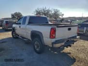 ✅ 2006 Chevrolet Silverado 2500HD Work Truck • VIN: 1GCHC29U46E280481 • Лот: 93956625. Опубликован ранее на Copart с пробегом Не указан. Бесплатный доступ к архиву аукционных продаж из США и подробный отчёт об истории автомобиля на DreamBid. Изображение 2.