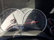 ✅ 2006 Chevrolet Corvette • VIN: 1G1YY36U865102609 • Lot: 84795775. Wystawiony na Copart z przebiegiem 62 797 mil. Bezpłatny archiwum sprzedaży aukcyjnych z USA i szczegółowy raport historii pojazdu na DreamBid. Zdjęcie 9.