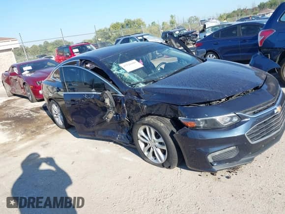 2017 Chevrolet Malibu LT z VIN 1G1ZE5ST9HF249072, wystawiony jako IAAI lot #43228449 z przebiegiem 127 642 mil mil oraz . Historia ofert i sprzedaży dostępna na DreamBid. Obrazek 6.