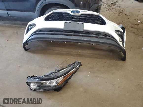 ✅ 2020 Toyota Highlander Hybrid XLE • VIN: 5TDGBRCH7LS511351 • Lot: 71827255. Listed on Copart with 67,669 mi. Free auction sales archive from the USA and detailed vehicle history report at DreamBid. Image 13.