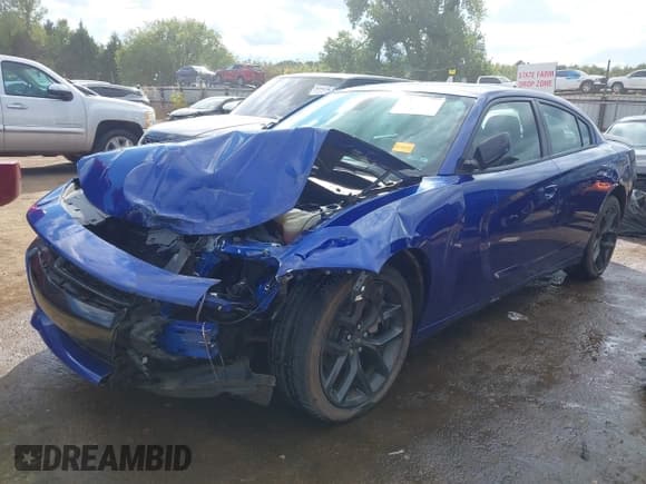 ✅ 2022 Dodge Charger SXT • VIN: 2C3CDXBG3NH114876 • Lot: 43307601. Listed on IAAI with 42,882 mi. Free auction sales archive from the USA and detailed vehicle history report at DreamBid. Image 19.