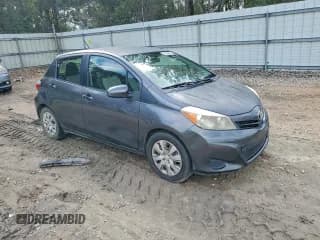 ✅ 2013 Toyota Yaris LE • VIN: JTDKTUD33DD567135 • Лот: 95348725. Опубликован ранее на Copart с пробегом 241 483 миль. Бесплатный доступ к архиву аукционных продаж из США и подробный отчёт об истории автомобиля на DreamBid. Изображение 4.